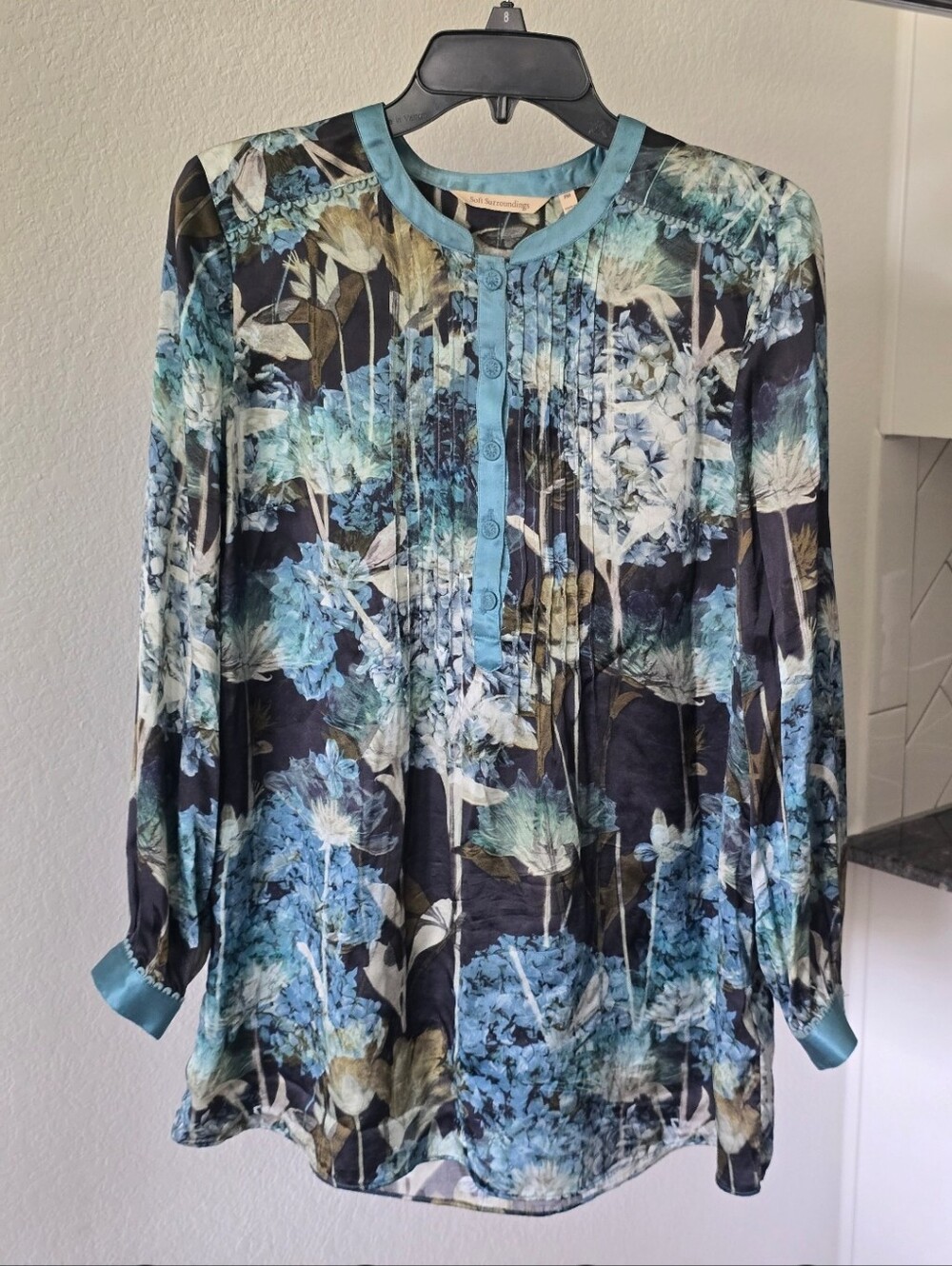 Soft Surroundings 100% Silk Floral Tunic Blouse PM Blue Botanical Pintuck Boho